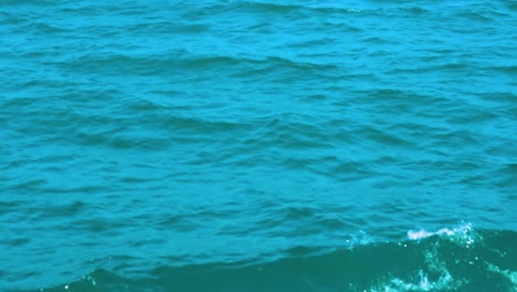 the ocean goes by on the way to st