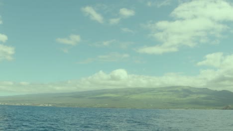 Hawaii:-Island-of-Maui-from-boat