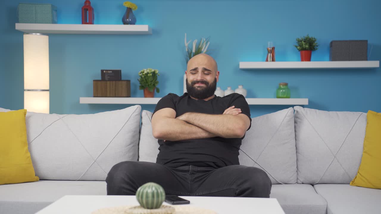 hombre deprimido e infeliz.