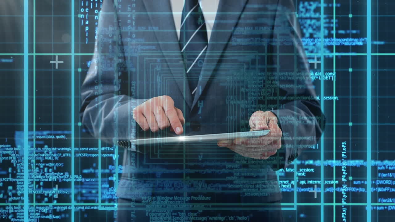 태블릿을 사용하는 사업가와의 코드 및 기술 인터페이스