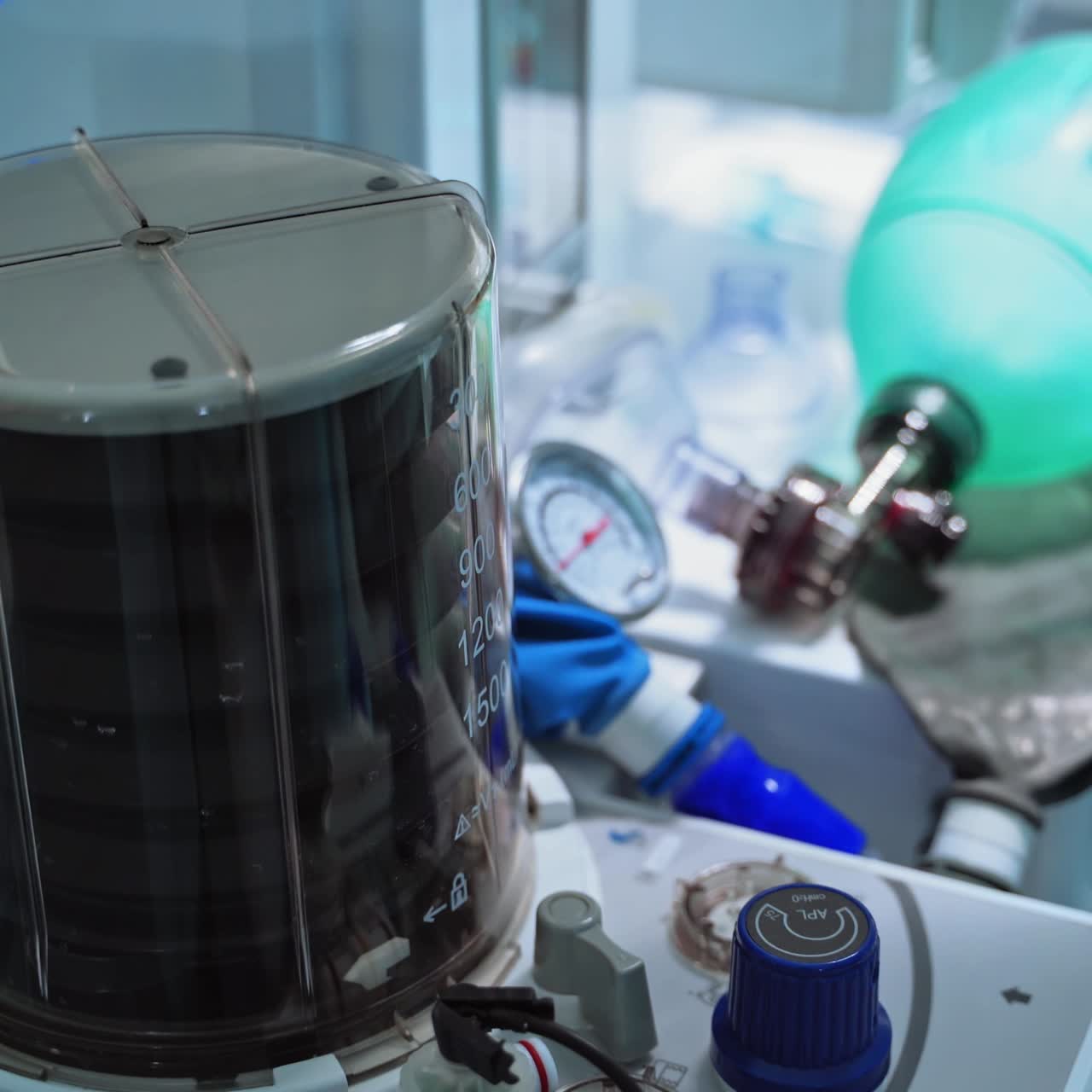 Lungmotor in the intensive care unit. Motion of artificial machine for lung ventilation. Medical equipment in the emergency department. Close-up.