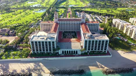 Un-Hermoso-Hotel-De-Lujo-En-El-Sur-De-Florida