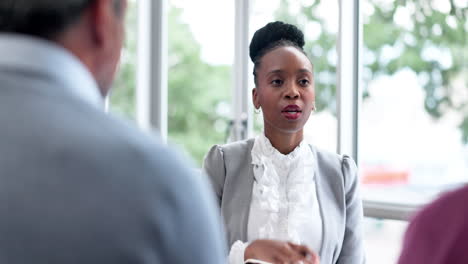therapist with advice, couple in counselling