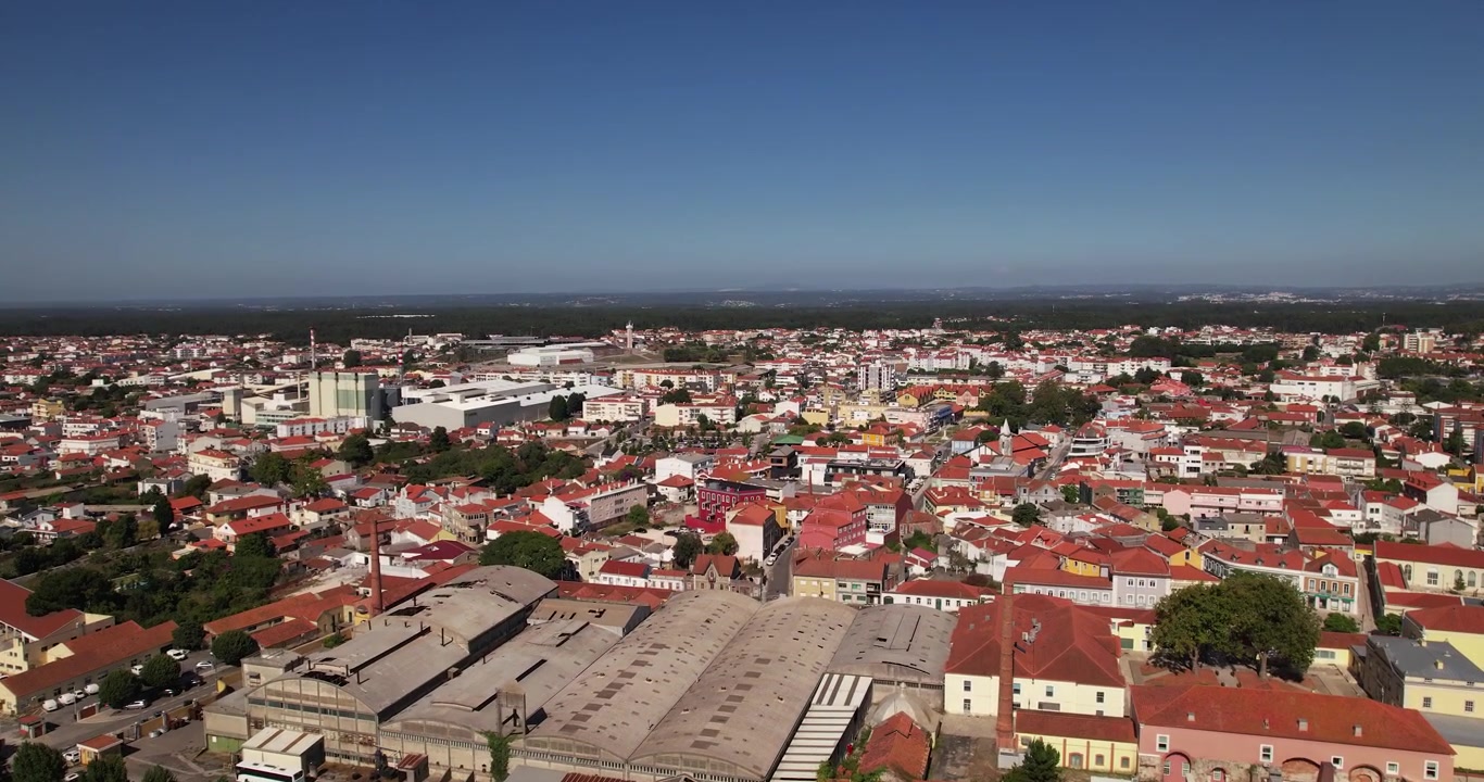 Sorvolando la Città di Marinha Grande in Portogallo