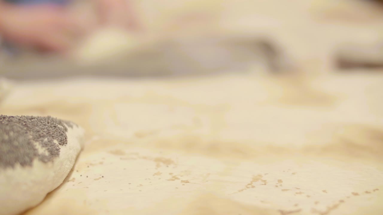 베이커리 클로즈업 (bakery close up): 포피 씨에 굴러 넣은 반죽