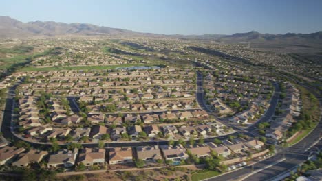 Vista-Aérea-De-La-Expansión-Suburbana-Cerca-De-Las-Vegas-Nevada-7