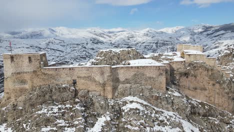 Vista-De-Drone-De-La-Antigua-Torre-De-Vigilancia