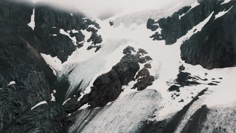 Snowy-Rocky-Mountains-Of-Glaciar-Vinciguerra-In-Ushuaia,-Tierra-Del-Fuego-Province,-Argentina