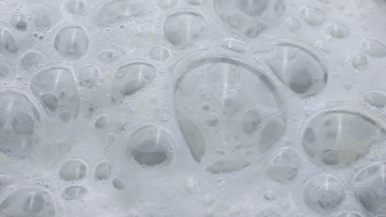 색 탄산 거품의 클로즈업 입니다.