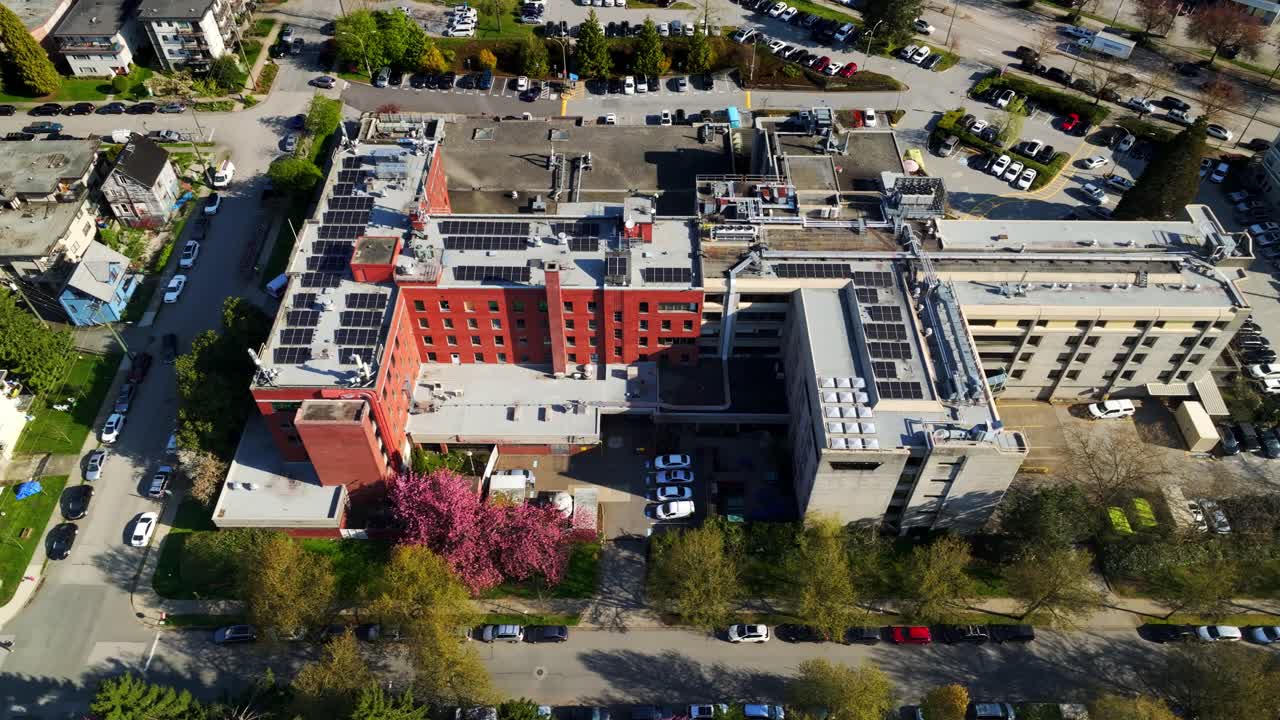 Vista dall'alto del Mount Saint Joseph Hospital lungo Prince Edward Street a Vancouver, Columbia Britannica, Canada. Scatto aereo