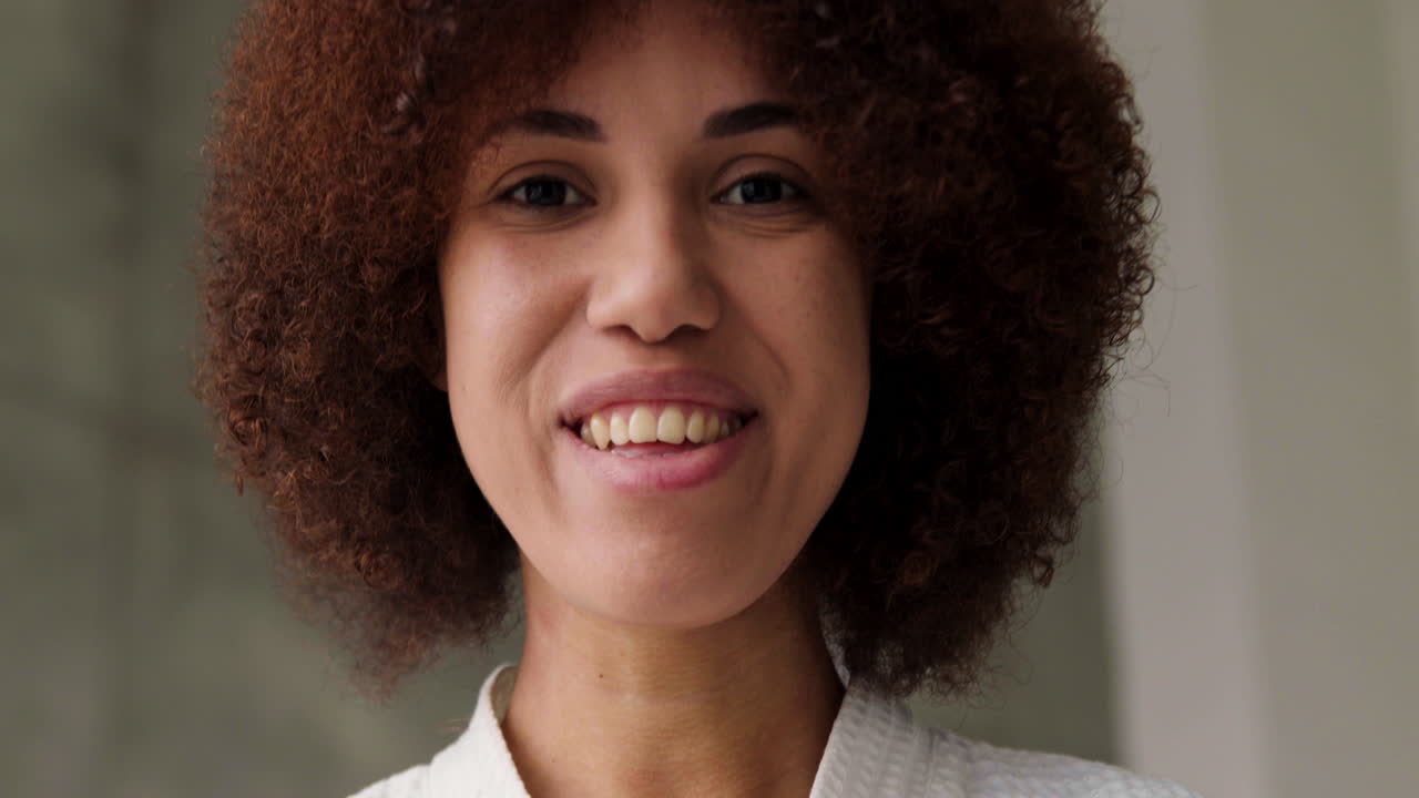 vista de cerca del rostro de la mujer