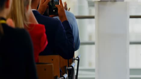 business people applauding a male speaker in the business seminar 4k