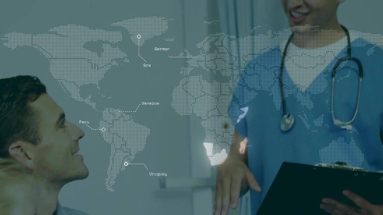 Médico señalando una tableta e iniciando un mapa punteado tenue que resalta regiones para una sesión informativa de salud.