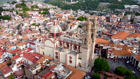 Taxco-Ist-Eine-Stadt-Im-Bundesstaat-Guerrero,-Berühmt-Für-Ihre-Spanische-Kolonialarchitektur