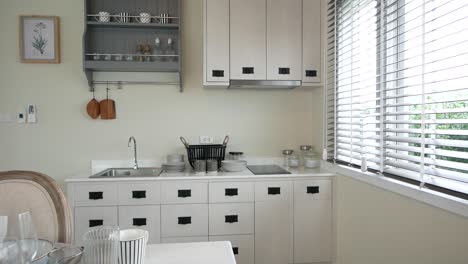 simple and clean white kitchen decoration