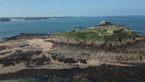 Grand-Be-and-Petit-Be-islands-in-Saint-Malo,-Brittany,-France