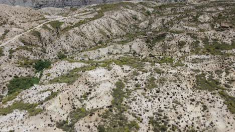 Sobrevolando-El-Desierto-De-Tabernas-Mientras-Haces-Panorámicas