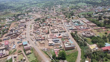 Innenstadt-Der-Sich-Entwickelnden-Afrikanischen-Stadt-Loitokitok,-Kenia,-Luftpanorama