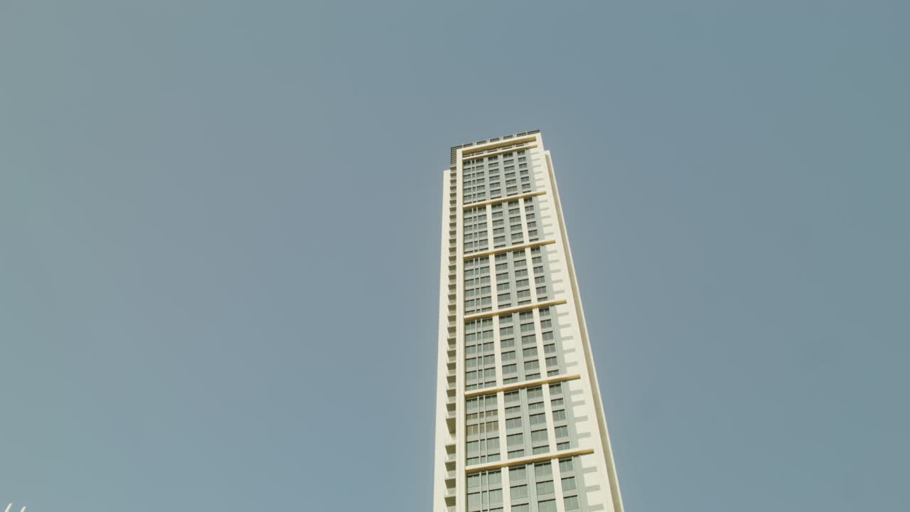 rascacielos modernos en un paisaje urbano