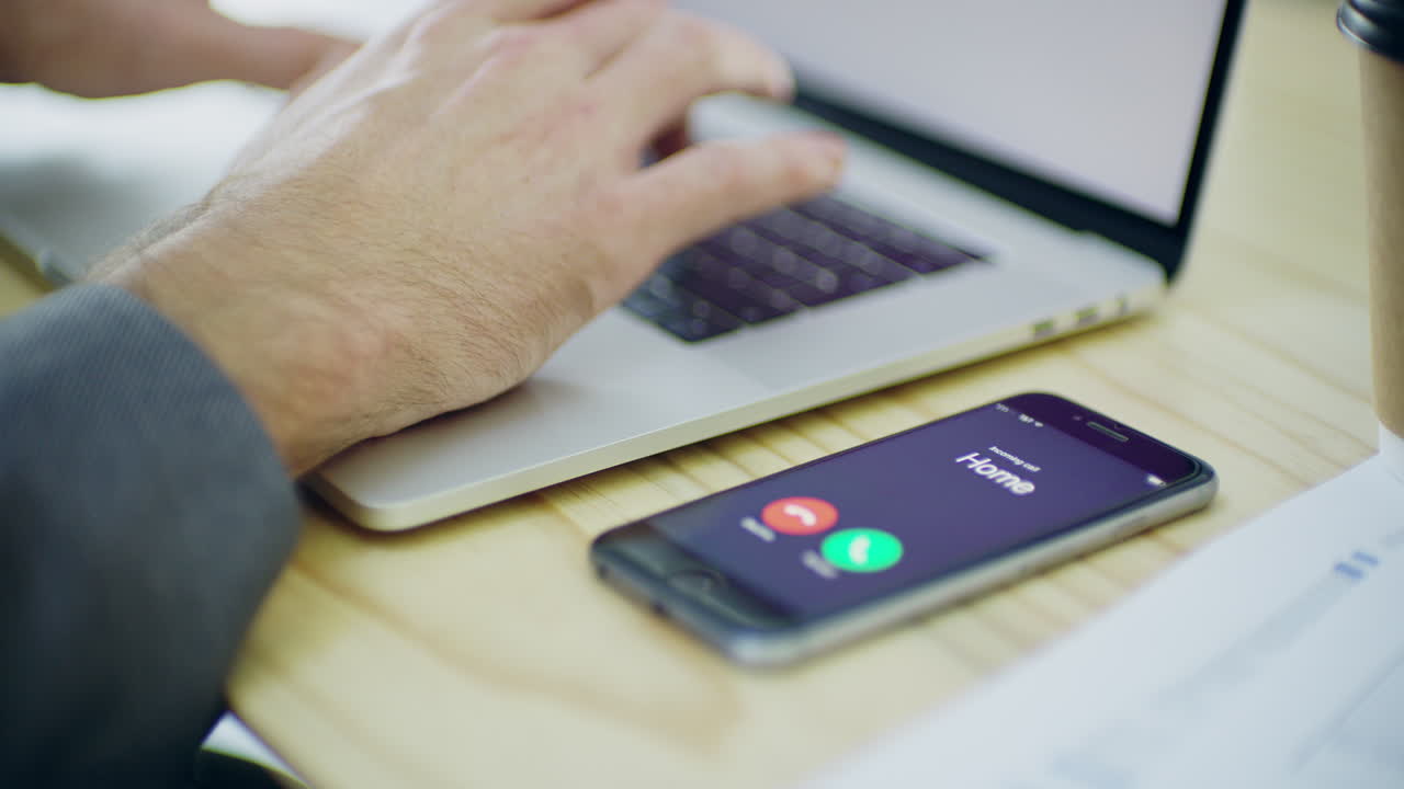 nunca ignoro una llamada de casa.