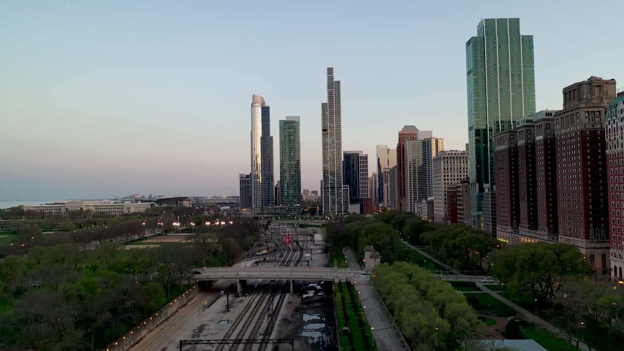 el bucle sur de chicago, una vista aérea dramática del atardecer.