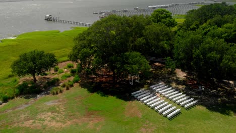 Luftdrohnenaufnahmen-Des-Küstenparkgebiets-Im-Südosten-Von-Mt.-Pleasant,-South-Carolina