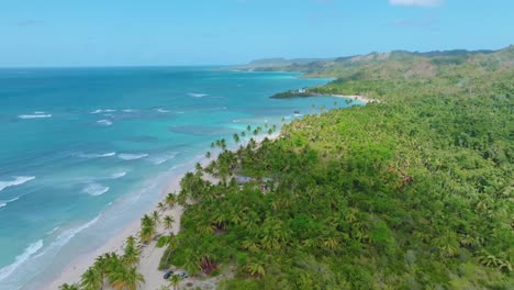 Turquoise-waters-and-pristine-nature-at-Playa-Rincon-beach,-Las-Galeras-in-Dominican-Republic