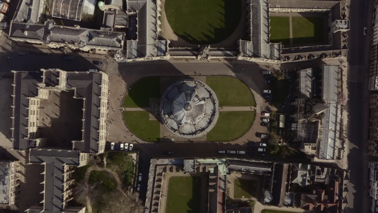 bodleian 도서관 radcliffe 카메라 돔 옥스포드 위로 하향식 상승 드론 샷