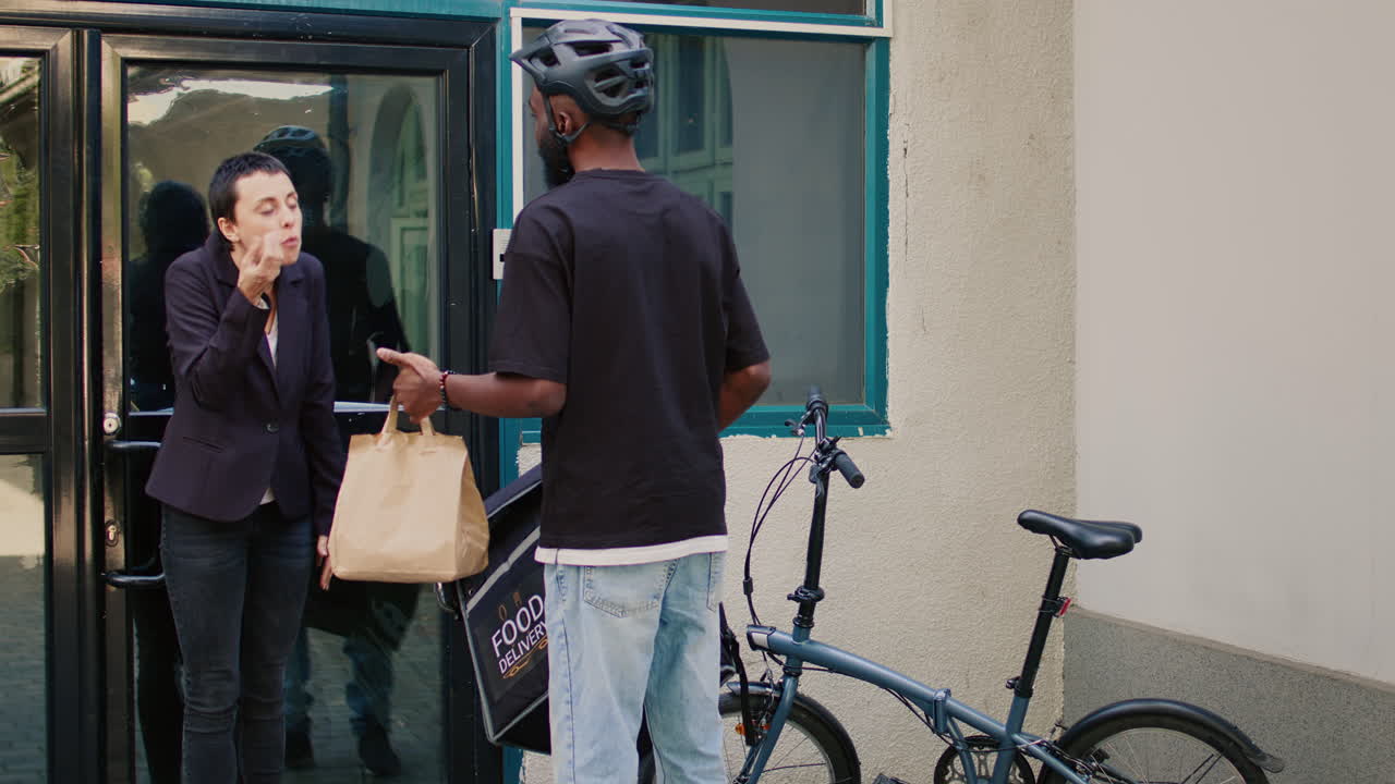 Food Delivery with Bicycle