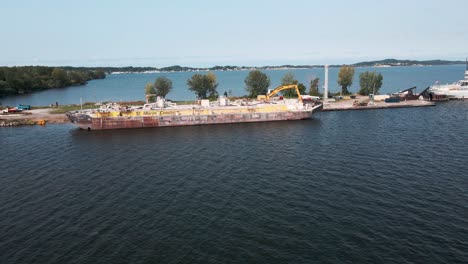 Rotating-around-an-old-rusted-out-hull