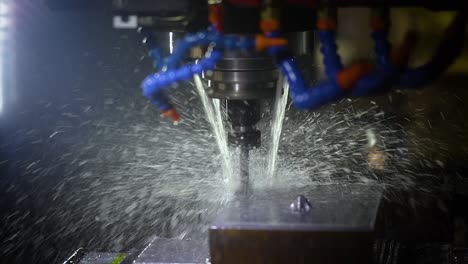 máquina de fresado cnc para el trabajo de metales.
