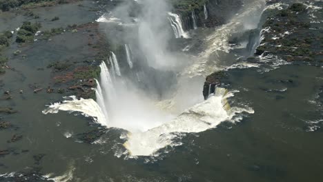 las cataratas de iguazú desde un helicóptero