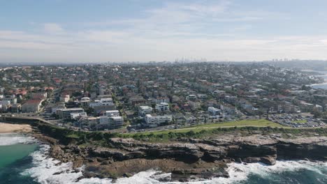 waterfront properties and neighborhood houses in the eastern suburb of sydney at maroubra beach