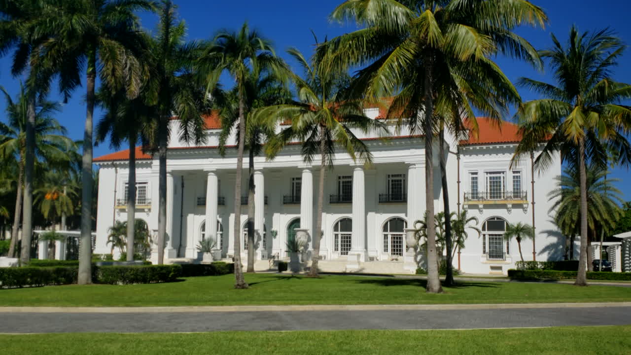 Exterior of the Henry Flagler house 4k day