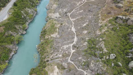 histórica ciudad minera de oro en el impresionante valle de awarua, otago, nueva zelanda