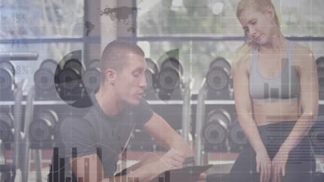 animación de procesamiento de datos estadísticos contra entrenador masculino caucásico hablando con mujer caucásica