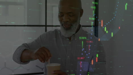 animación del procesamiento de datos financieros sobre un empresario afroamericano en el cargo