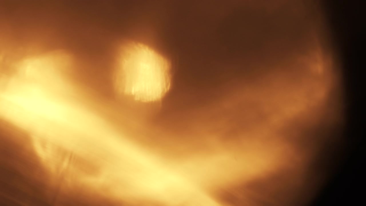 Vazamentos de Luz Dourada e Sobreposições de Reflexo de Lente