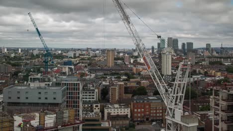 Londres-Moody-Cranes-4k-01