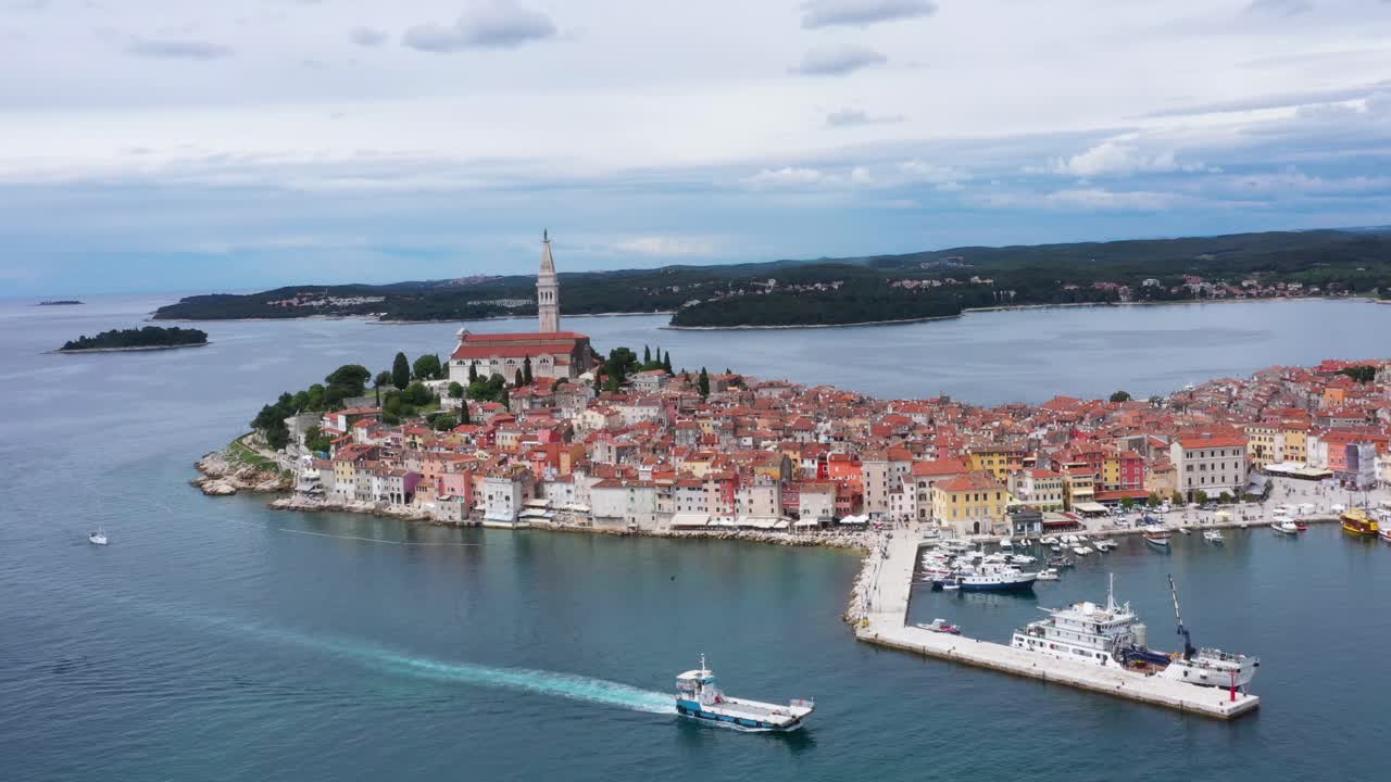Veduta aerea della città di Rovigno, Croazia