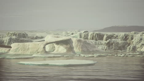 Iceberg-in-the-Southern-coast-of-Greenland