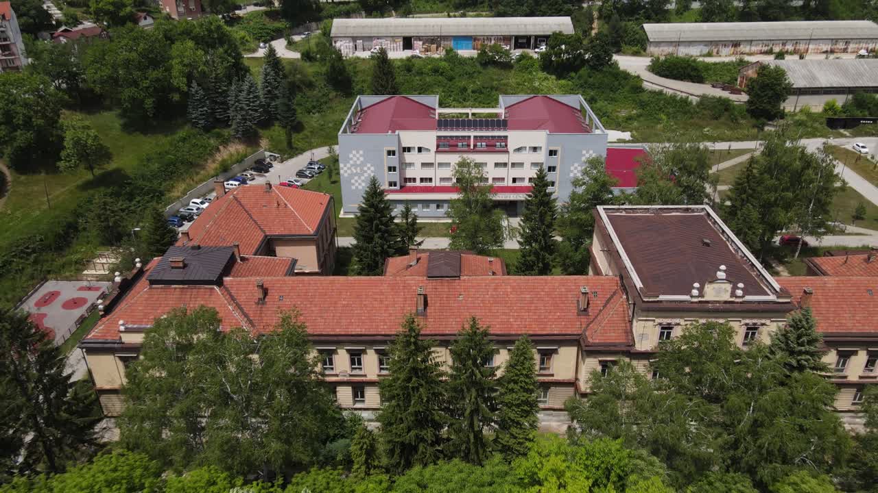 우지체, 세르비아