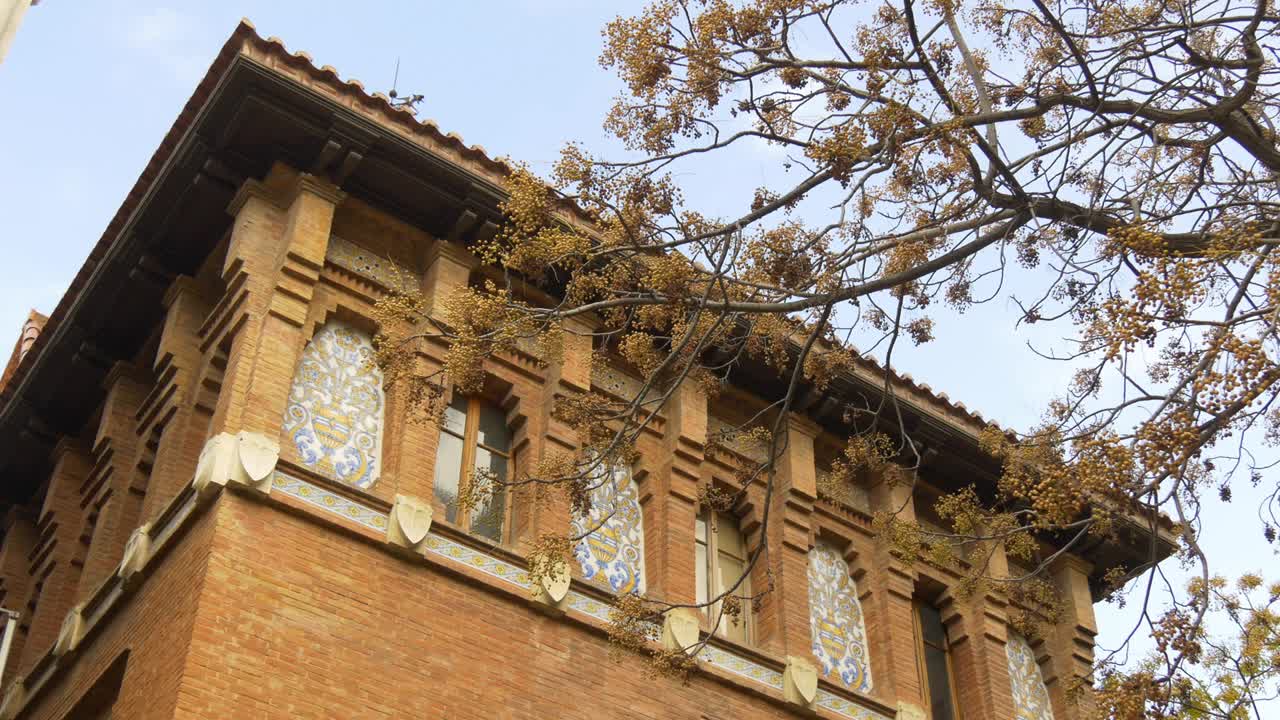 하늘의 밝은 푸른 날 스페인 빌딩 4k 발렌시아