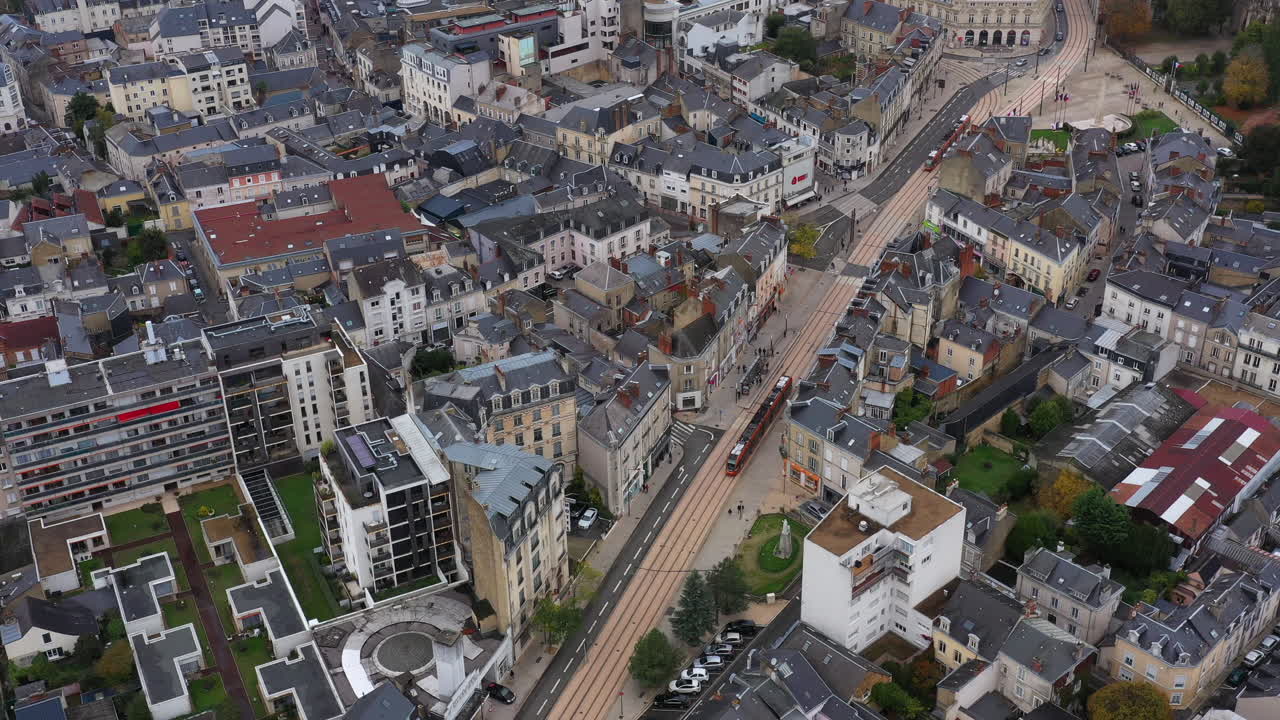 프랑스 르만 시내 중심부, 사르테 주거 지역