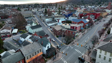 Downtown-small-town-America