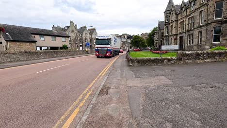 vehicles moving through historic st andrews street