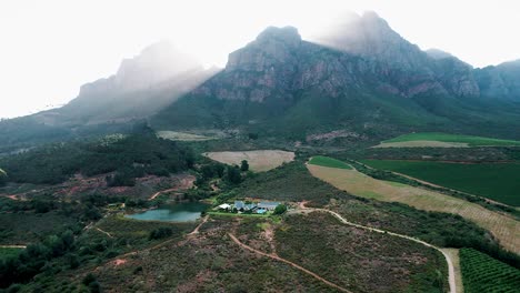 Descubra-Las-Gemas-Ocultas-De-La-Naturaleza-De-Sudáfrica-A-Través-De-Impresionantes-Imágenes-De-Drones