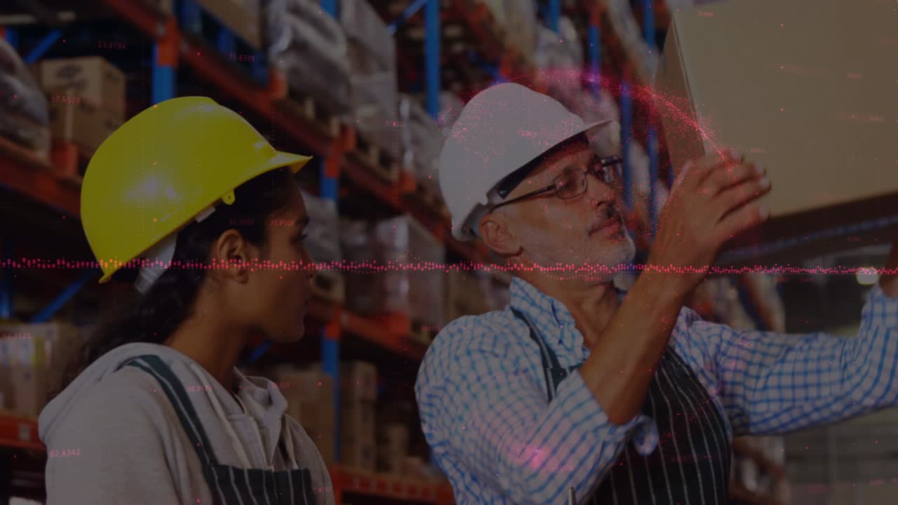 animación del procesamiento de datos financieros sobre diversos trabajadores en el almacén