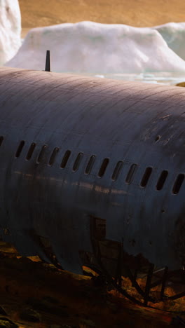 restos de un avión en islandia