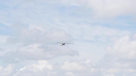 공항 에서 이륙 한 직후 에 비행기